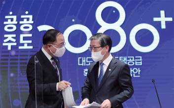 [SPECIAL REPORT(1) | 25번째 대책에도 부동산 시장 혼란] 대책 발표 후엔 가격 상승… ‘공급 쇼크’ 약속에도 여론은 “못 믿겠다”