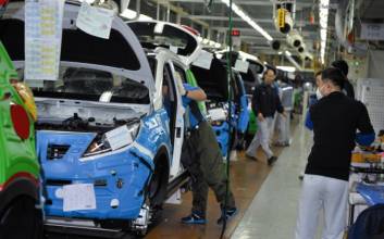 Essay | 김갑수, 新중년의 이 몹쓸 사랑! - 내 오랜 여친의 국제결혼