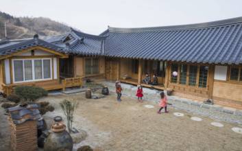 Special Report - 뚝딱뚝딱~ 한옥마을은 공사중