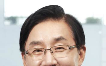 [2017 대한민국 100대 기업의 CEO | 유통부문 1위 박재구 BGF리테일 대표] 편의점의 무한 변신 업계 1위 굳히기