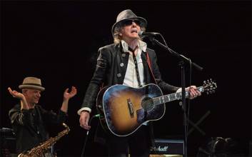 로큰롤은 ‘현재’ 진행형