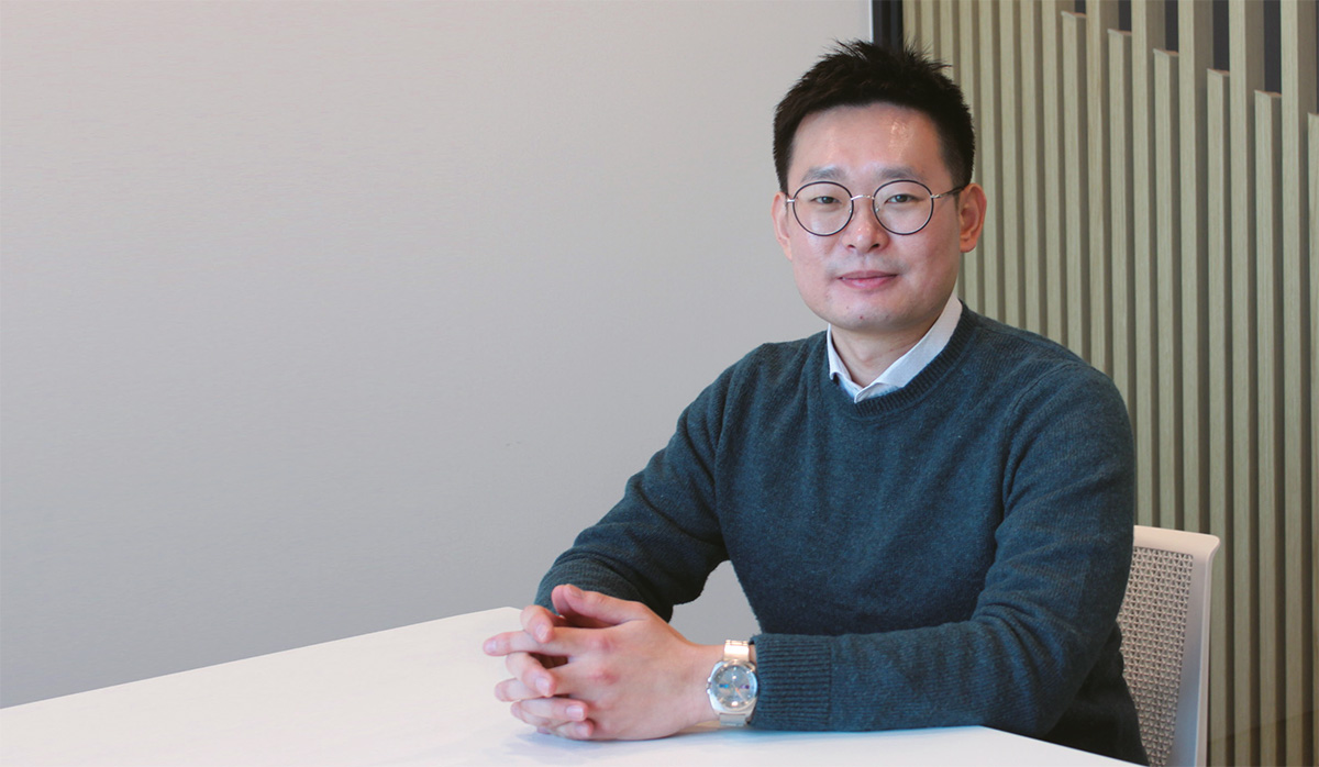 이코노미스트 - [자본시장의 리더 | 이승준 쿼터백자산운용 리서치본부장] 로봇이 굴리는 헤지펀드 아시나요