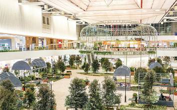 [백화점이 사라진다(3) 생존 위한 변화 몸부림] 사라진 백화점 간판, 공간 더해 체류시간 번다