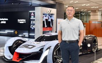 정의선 회장 , 오토카 최고 영예 '이시고니스 트로피' 수상