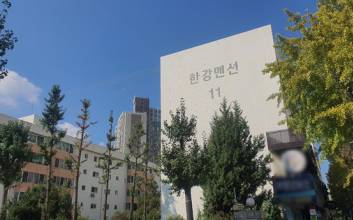 [한강맨션 수주전 개막①] 1440가구, 1조원 규모…'특화설계' 경쟁 붙었다