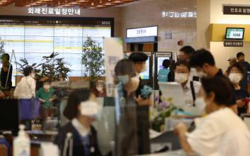 '도수치료' 건강보험 적용 소식에...의료계 '울상' 보험업계 '미소'