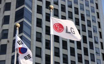 지난해 오늘 "LG그룹은 시총 42조원이 증발했고 KDI는 내수 침체를 전망했다" [AI로 본 그날]