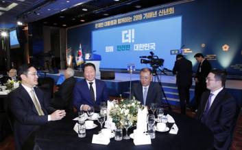 국내 30대 그룹, 사장·전무급 임원 줄이고 부사장급은 확대