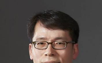 새 기업은행장에 김성태 전무 내정…‘내부출신’ 인사로 관치 우려 털어