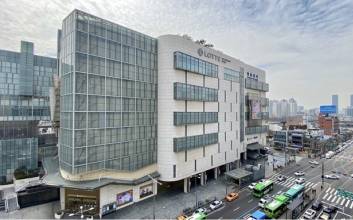 롯데백화점, 영등포점 운영권 포기…“재입찰 후 새단장”