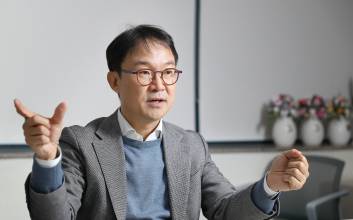 생존율 94%…스타트업 살리는 ‘AC 1호 상장사’ [이코노 인터뷰]