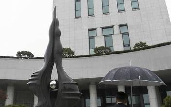 JMS 신도가 만든 대검찰청 조형물 논란…“정명석 성폭행? 누명”