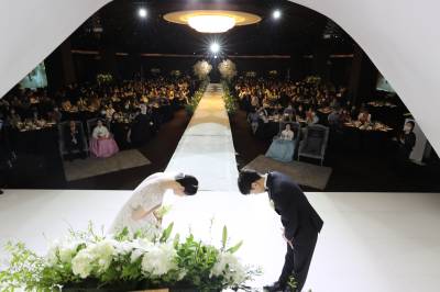 "난 축의금 50만원 줬는데, 친구는 5만원…내가 속물이냐"