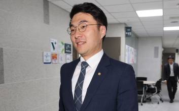 김남국이 주식 팔아 샀다는 ‘비트토렌트’는 무슨 코인일까