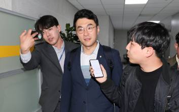 코인게이트에 불뚱 튄 P2E 게임사들…“P2E 게임 부정적 평가 안타까워”