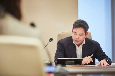 격노한 정용진, ‘5·18 탱크데이 논란’ 스타벅스 대표 경질