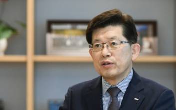 빈대인 BNK금융 회장 “내부통제 전면 재점검” 주문