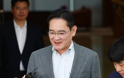 이재용, 다음주 벤츠 회장 만난다…반도체·배터리 등 협력 확대되나