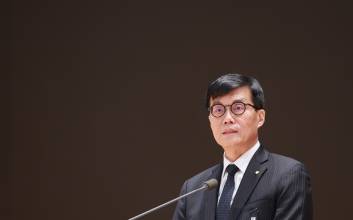 이창용 총재, 최상목 공개 지지 “경제·정치 분리 토대 만들어”