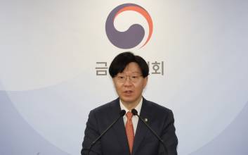 해외는 열고, 한국은 막고…가상자산 거래소 격차 커진다