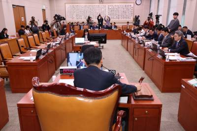 “자사주는 묶고, 배임은 푼다”…與, 상법 개정 연쇄 추진