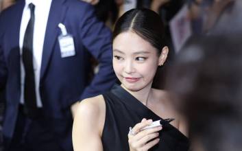CEO된 블랙핑크 제니 “네 명이서 나누던 책임감...스스로에게 놀라는 순간이 많았다