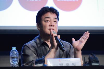 더본코리아, 백종원 단독대표 체제로 전환..."배수진의 각오로 혁신할 것"