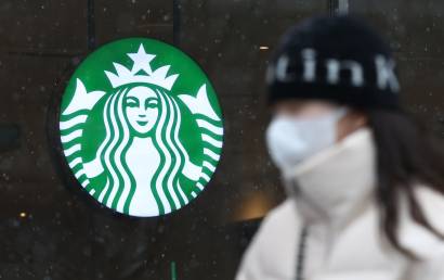  '수익성 악화' 스타벅스, '싸이 빌딩' 떠난다…한강진역R점 폐점