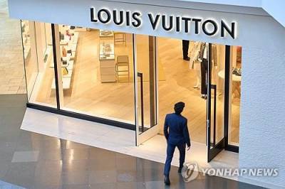 무역분쟁 고조에 매출 꺾인 LVMH…더 비싼 에르메스 시총 1위