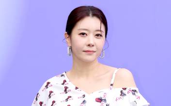 '데이트 5번, 5천만원 선지급' 스폰 제안 여배우, 과거 이력은…