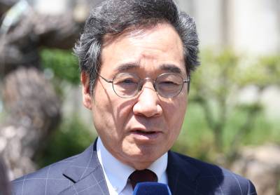 이낙연 “극단 정치 난무 시대...대통령 선거 출마 안해”
