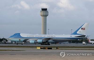 트럼프, 카타르산 '하늘의 여왕' 받나…보잉 747-8 선물 두고 외교·윤리 논란