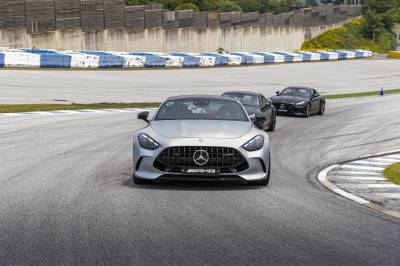 벤츠의 ‘정제된 폭발’...AMG GT 55가 알려준 ‘속도의 품격’ 