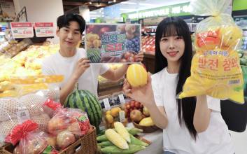 수박·참외·초당옥수수까지···이마트, 여름 과일 20% 할인