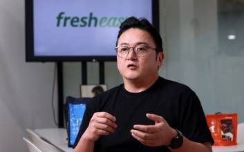 "최현석 셰프, 간편식 협업에 진심"...1Q 50만개 판매한 비결은 [이코노 인터뷰]