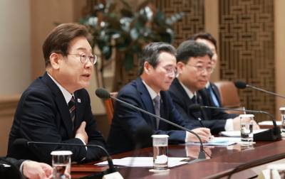 이 대통령 "라면 2000원도 한다는데 진짜냐…물가 대책 챙겨야"