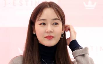 수십억대 '코인 불법 수수료' 성유리 남편 풀려나…보석 조건은
