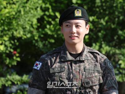 정국, 논란된 '도쿄 모자' 긴급 사과…브랜드는 품절 역설