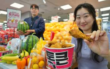 고물가에 ‘통 큰 할인’ 뜬다…유통업계, 초저가 전쟁 본격화