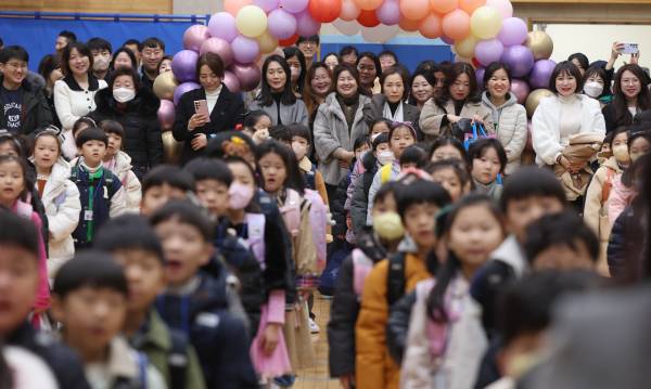 고가 아파트 뚫고 강남으로…초등학생 순유입 10년 만에 최대