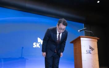 과기정통부 “SKT 위약금 면제해야…안전한 통신 제공 의무 못해”