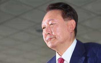 [속보] 尹, 내란특검 2차 조사 출석…사과하지 않느냐 '묵묵부답'