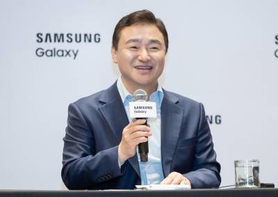 "갤럭시 4억대에 AI 탑재할 것"...삼성, 모바일 AI 대중화 이룬다