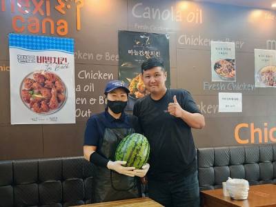 멕시카나치킨, 초복 맞아 전국 가맹점에 수박 선물 전달