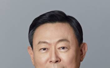 "CEO 역할·리더십 강조"...롯데 신동빈, 사상 첫 1박2일 사장단 회의
