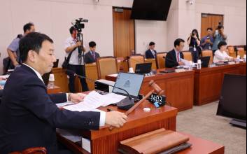경제8단체, 잇단 기업 규제 입법에 "우려 넘어 참담"