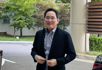 이재용, 한미 관세 협상 '구원 투수' 등판…美 향해 출국