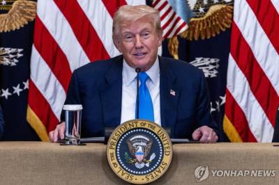 트럼프 "韓, 상호관세 15%로…2주후 백악관서 한미정상회담"