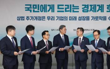 친기업→친노동으로…어질한 경제 정책 급변침 [EDITOR’S LETTER]