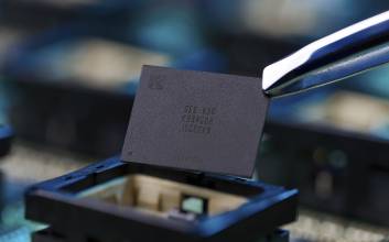 "컴퓨터 진작 살걸" 1TB SSD가 32만원…D램 이어 낸드도 급등